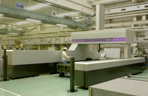 FALCIO-Apex 3050: One of the World's Largest Moving-Bridge-Type CNC Coordinate Measuring Machines